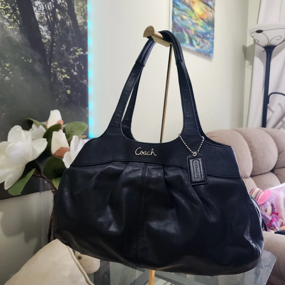 Coach black Very Sofft Leather Shoulder Bag.